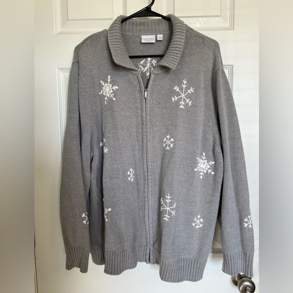 Grey sweater jacket with embroidered snowflakes